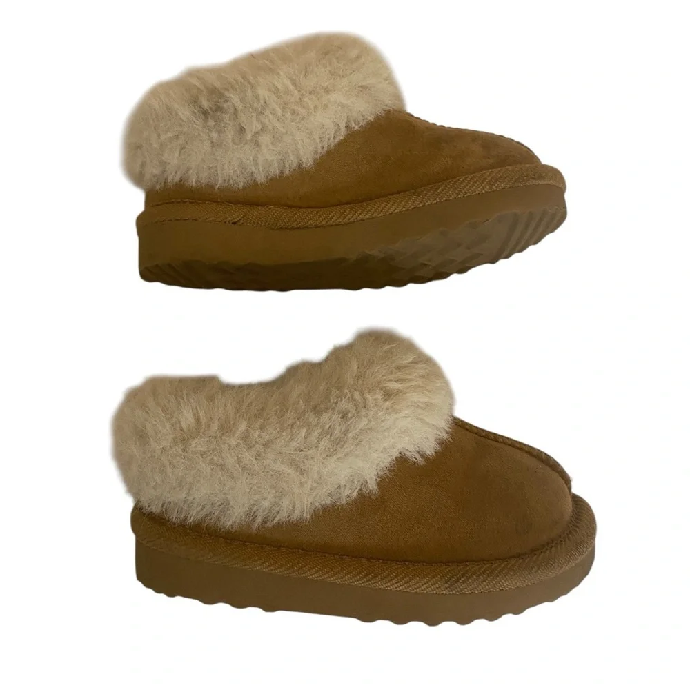 Target Toddler Tan Faux Suede & Fur Sherpa Lining  Slippers shoes Spring Snow